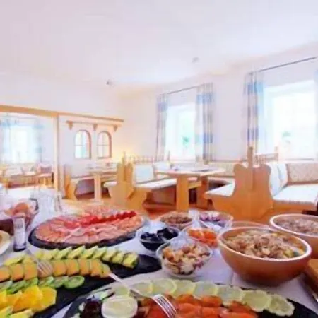 מלון Klozbuecher - אלוואנגן