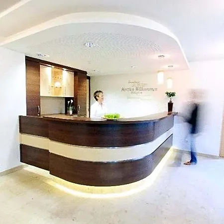 Klozbuecher - Hotell Ellwangen